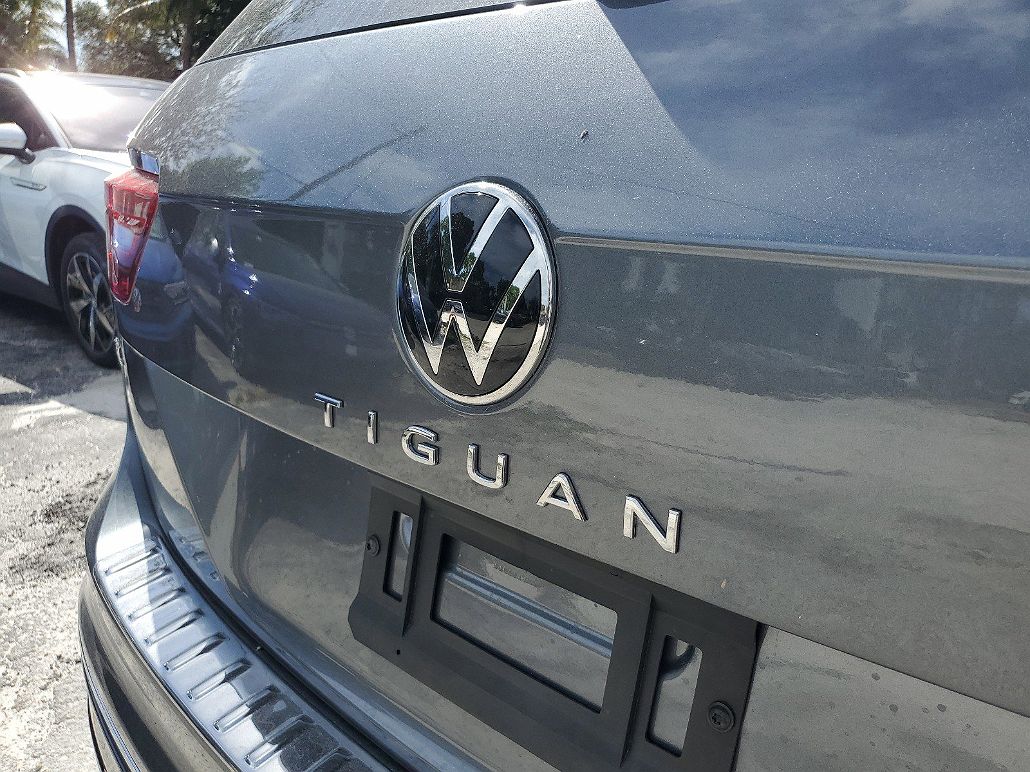 2024 Volkswagen Tiguan SEL image 4