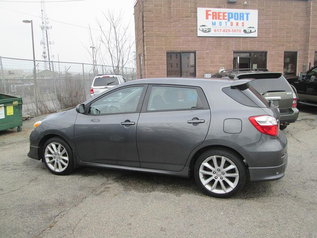 2009 Toyota Matrix XRS image 2