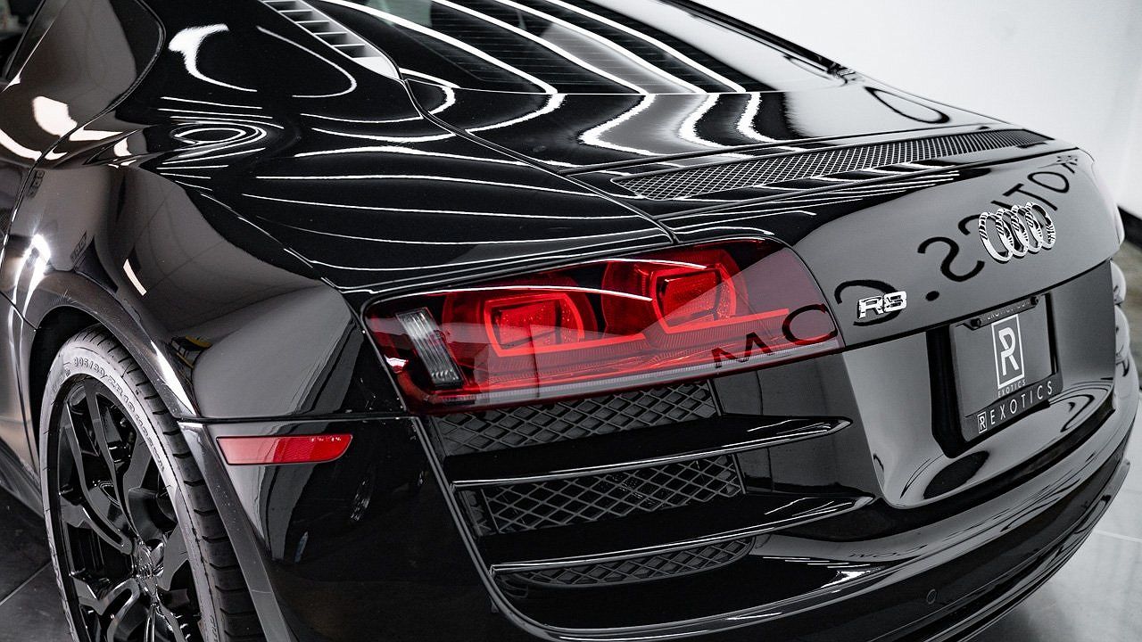 2012 Audi R8 5.2 image 28