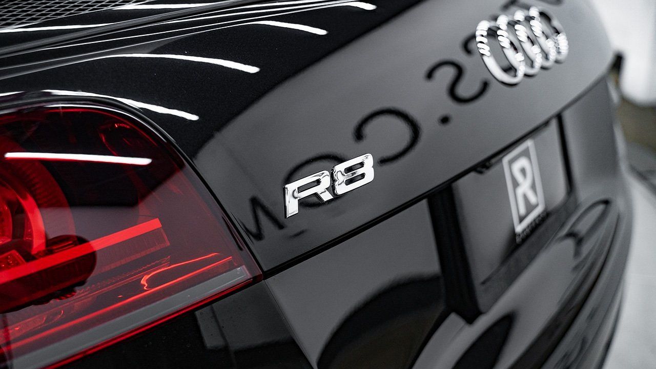 2012 Audi R8 5.2 image 32