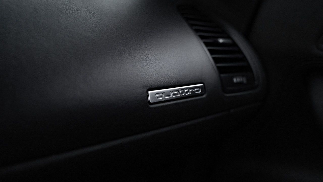 2012 Audi R8 5.2 image 42
