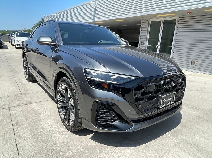 2025 Audi Q8