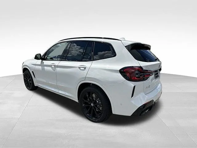 2024 BMW X3 xDrive30i image 3