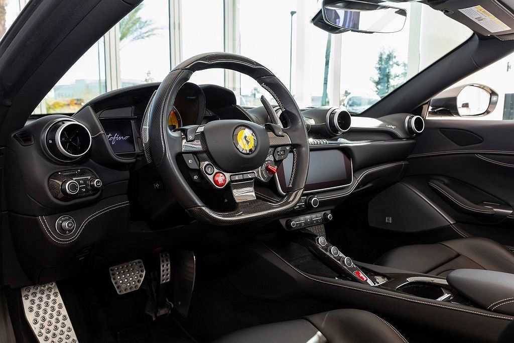 2019 Ferrari Portofino null image 27
