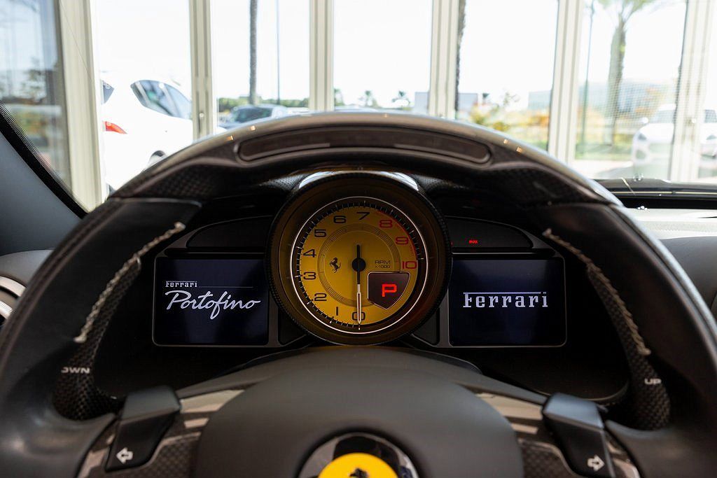 2019 Ferrari Portofino null image 38