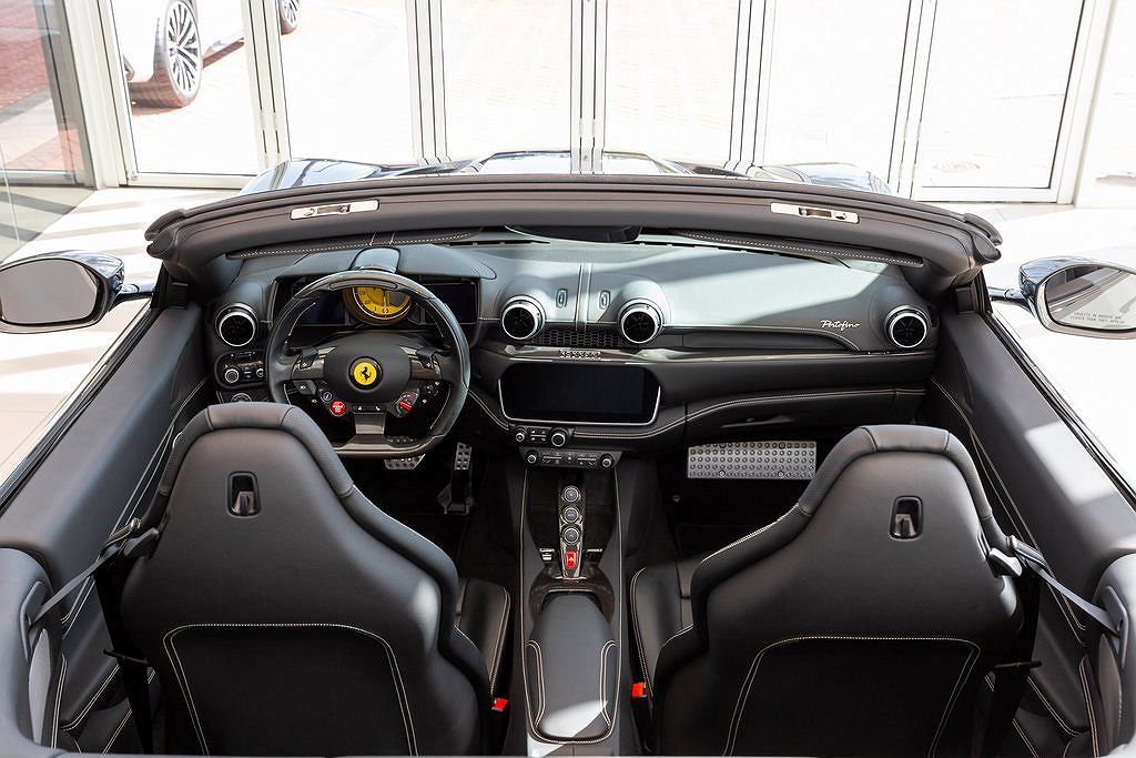 2019 Ferrari Portofino null image 43