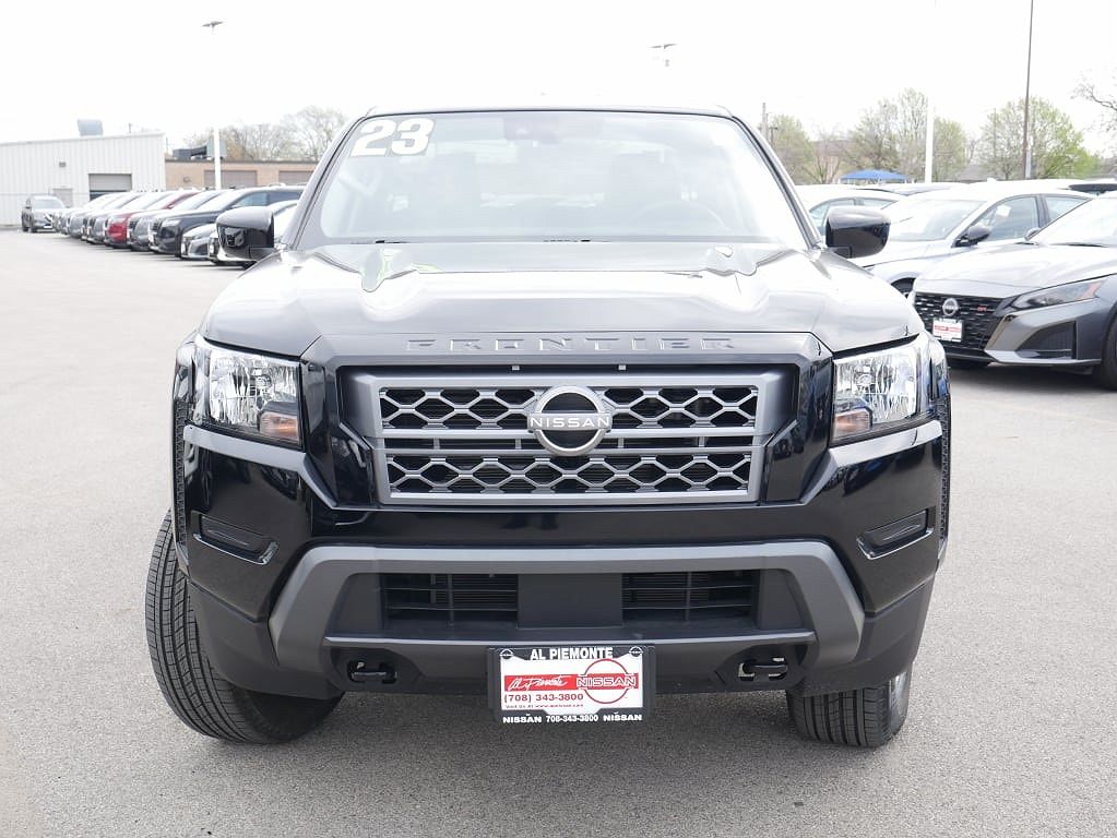 2023 Nissan Frontier SV image 4