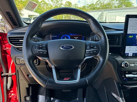 2020 Ford Explorer ST photo 11
