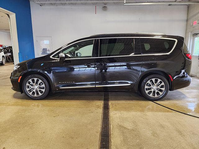 2025 Chrysler Pacifica