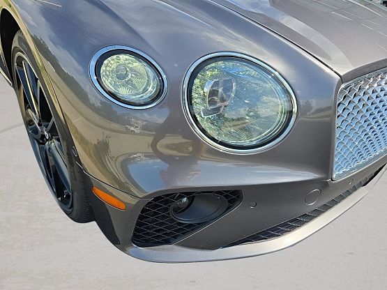 2022 Bentley Continental GT V8 photo 12