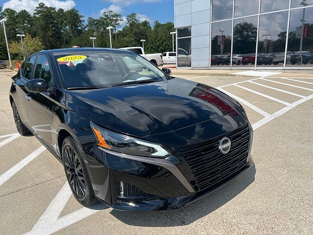 2025 Nissan Altima