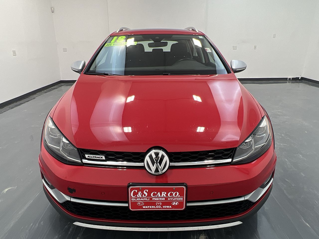 2018 Volkswagen Golf S image 1