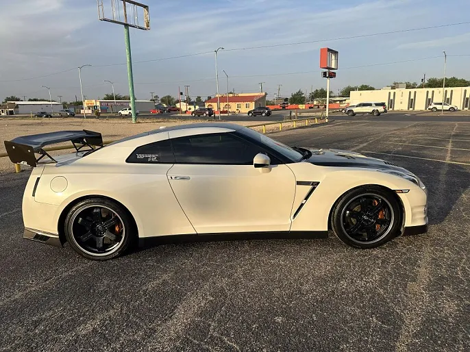 2013 Nissan GT-R