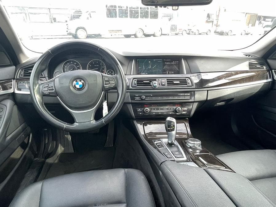 2015 BMW 5 Series 528i xDrive image 16