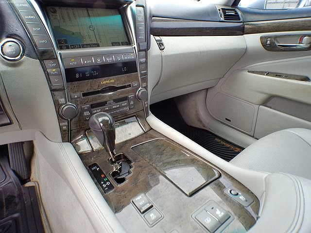 2008 Lexus LS 460 image 24