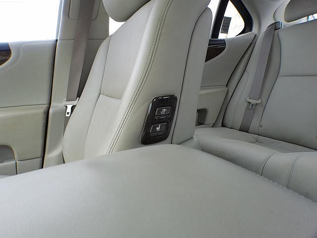 2008 Lexus LS 460 image 31