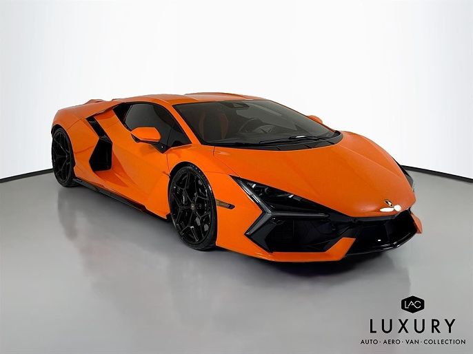 2024 Lamborghini Revuelto