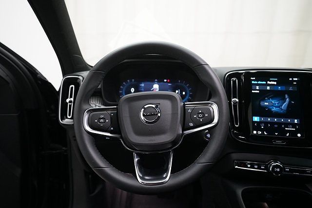 2024 Volvo XC40