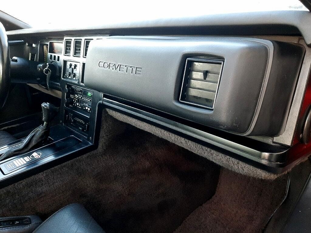 1986 Chevrolet Corvette null image 17