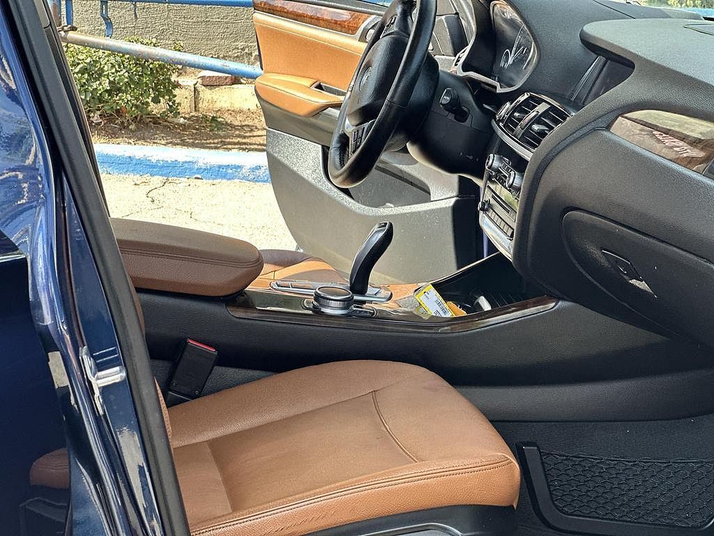2017 BMW X3 xDrive35i image 5