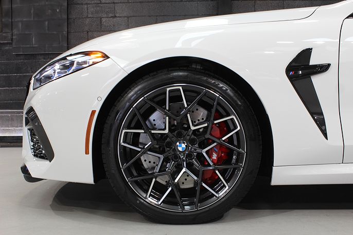 2025 BMW M8
