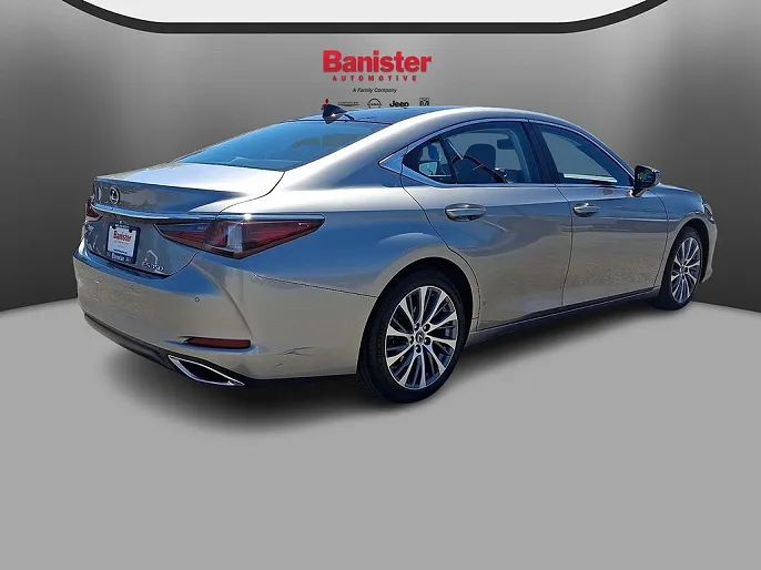 2021 Lexus ES