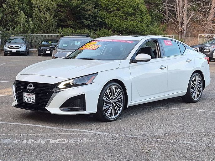 2025 Nissan Altima