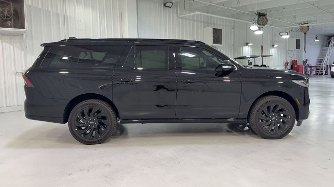 2025 Lincoln Navigator L