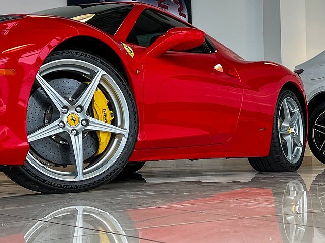 2015 Ferrari 458 Italia image 2