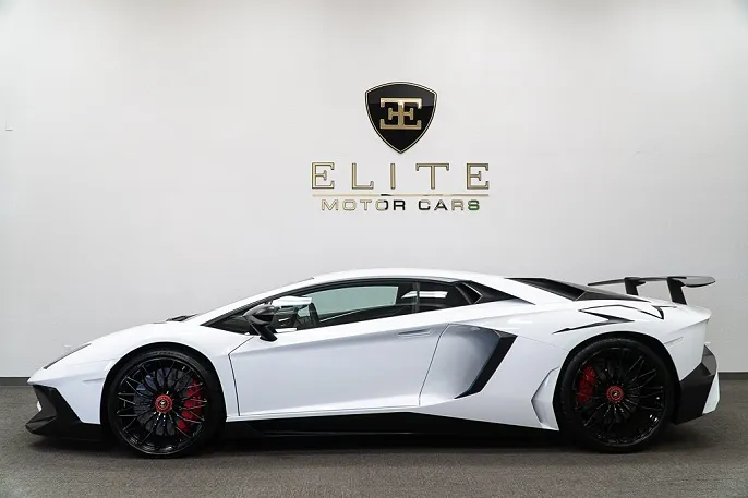 2016 Lamborghini Aventador