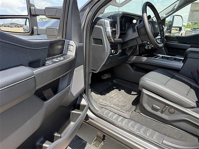 2025 Ford F-250