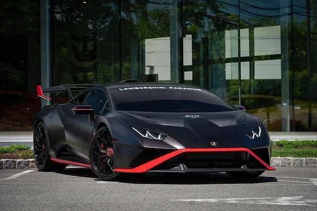 2021 Lamborghini Huracan STO image 2