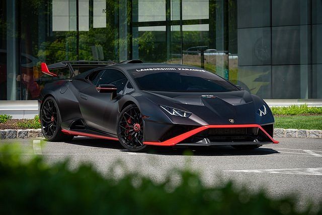 2021 Lamborghini Huracan STO image 3