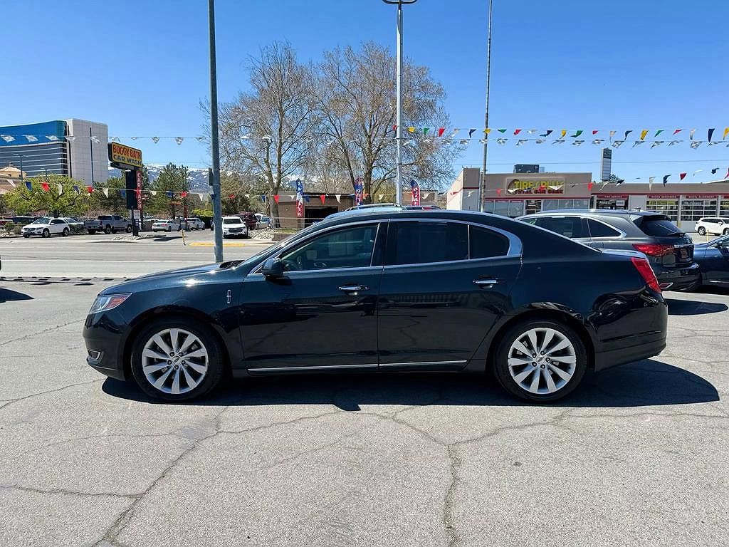 2014 Lincoln MKS null image 12