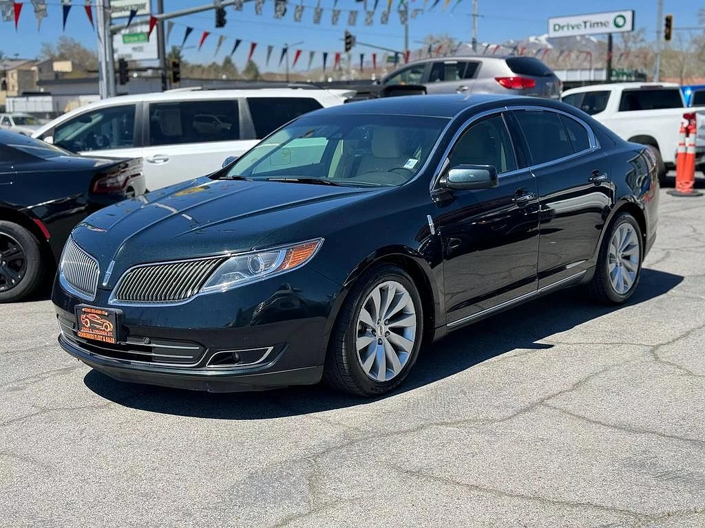 2014 Lincoln MKS null image 2