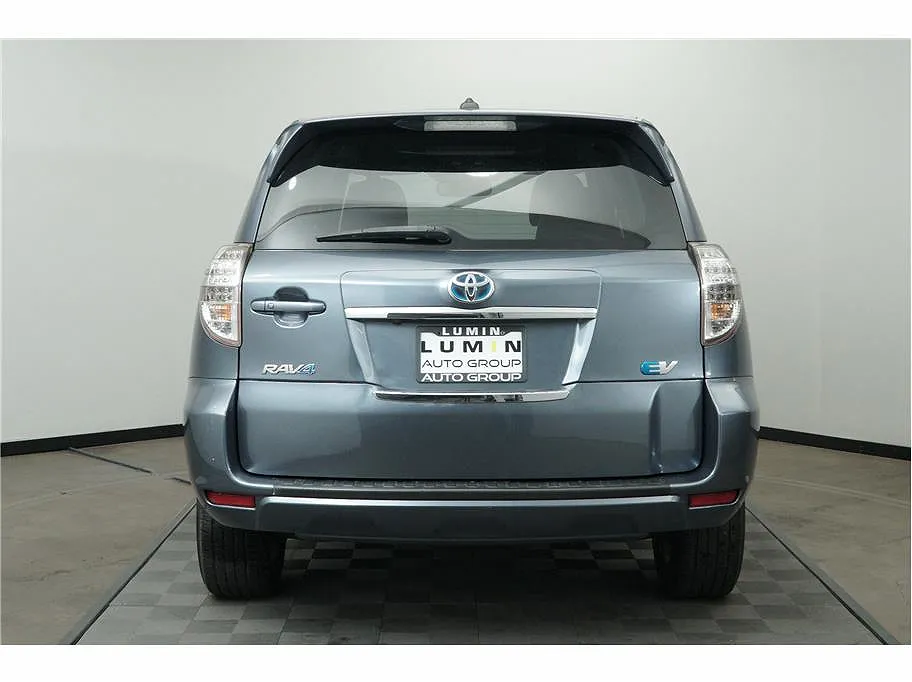 2012 Toyota RAV4 EV image 3