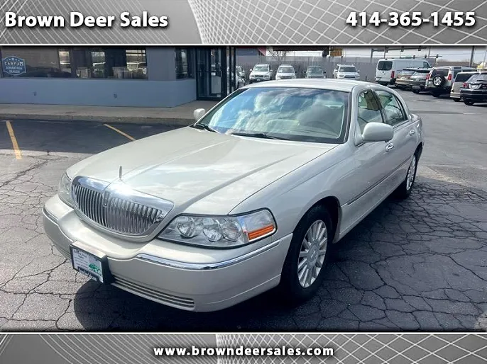2005 Lincoln Town Car