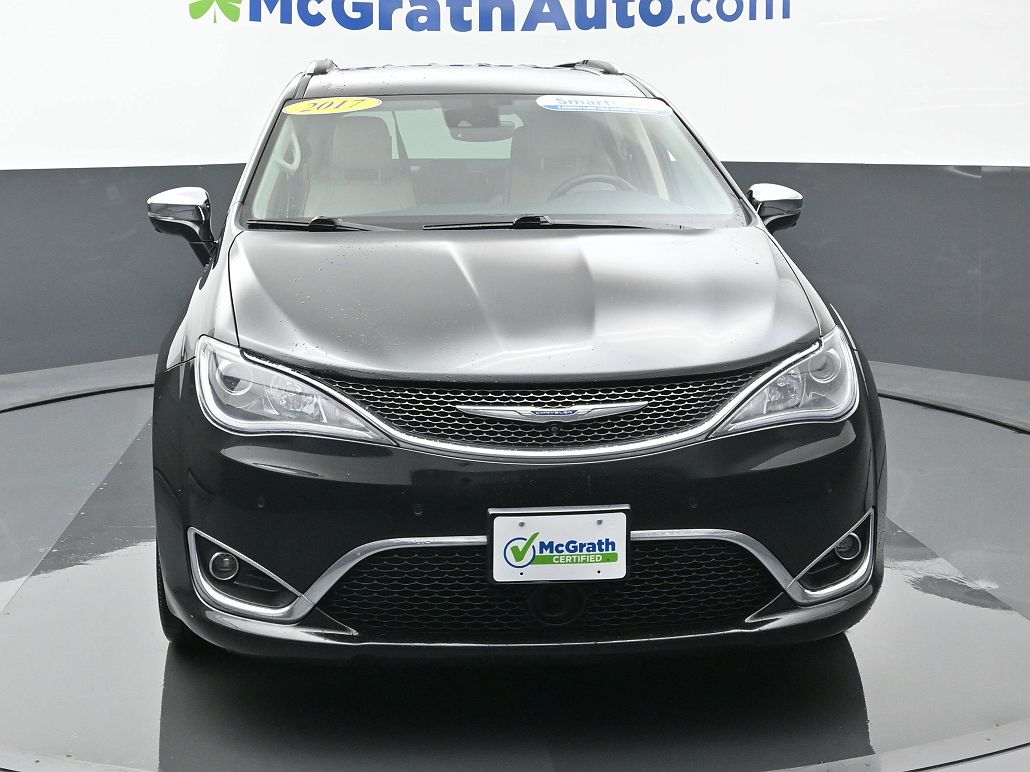 2017 Chrysler Pacifica Limited image 2