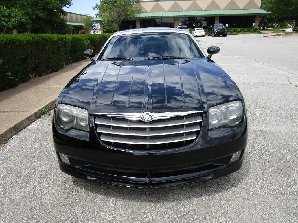 2005 Chrysler Crossfire SRT6 image 3