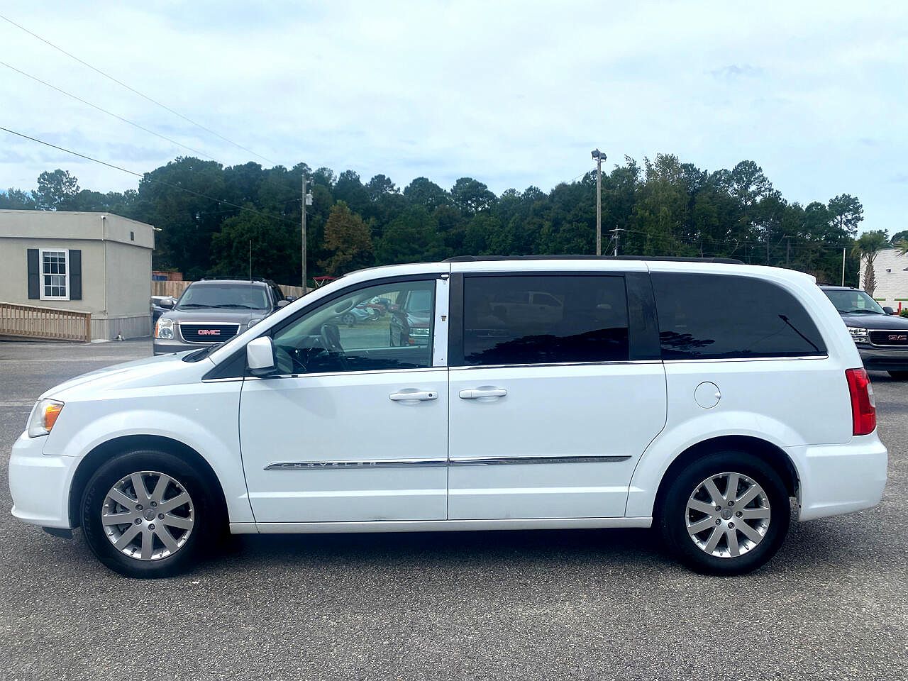 2015 Chrysler Town & Country Touring image 7