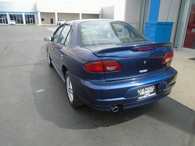 2002 Chevrolet Cavalier LS Sport image 2