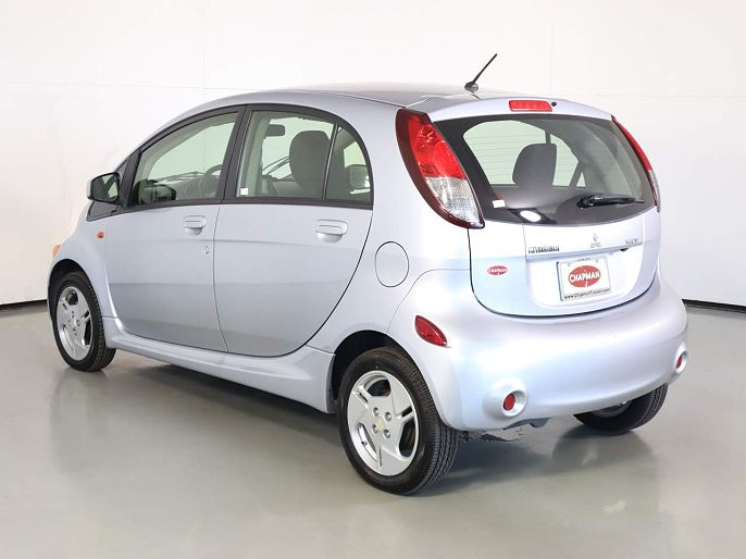 2016 Mitsubishi i-MiEV