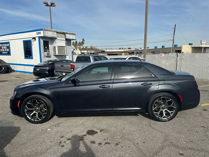 2018 Chrysler 300