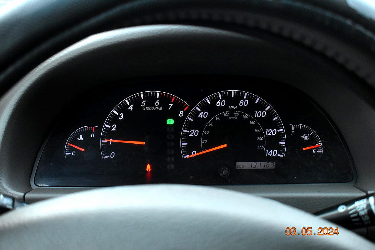 2005 Toyota Camry XLE image 25