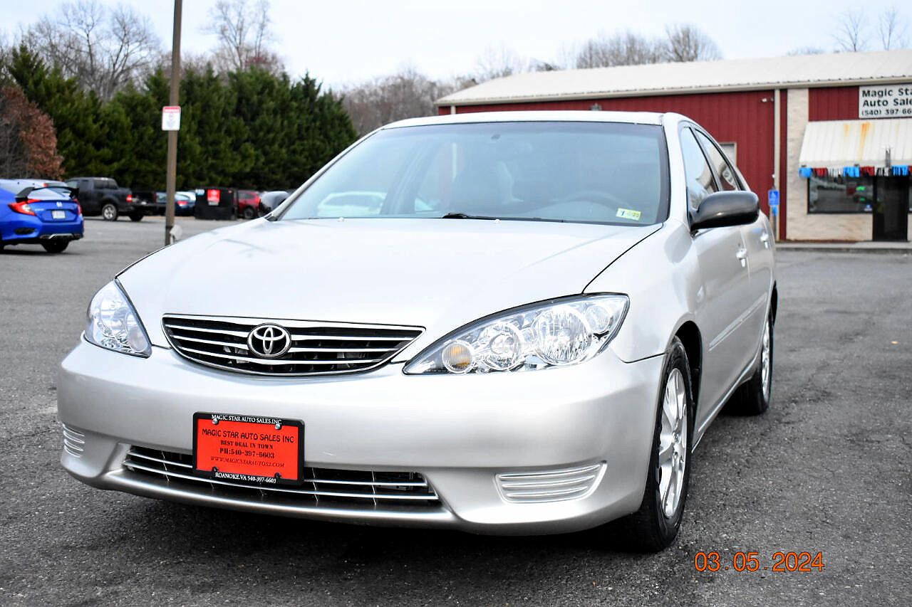2005 Toyota Camry XLE image 41