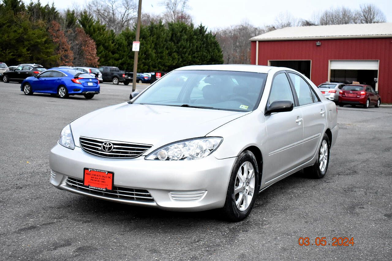 2005 Toyota Camry XLE image 42
