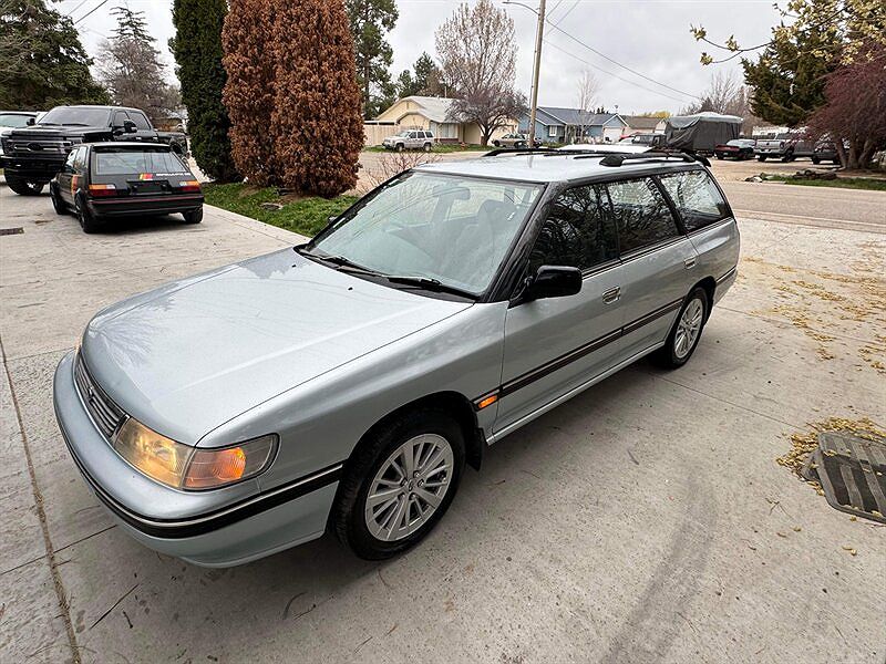 1994 Subaru Legacy L image 0