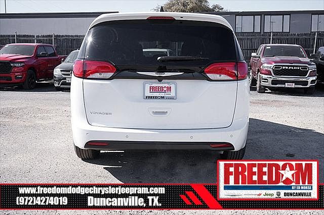 2025 Chrysler Voyager