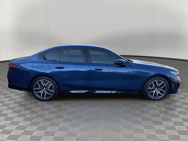 2025 BMW i5