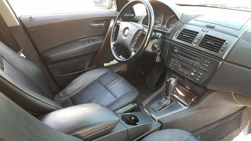 2005 BMW X3 3.0i image 8